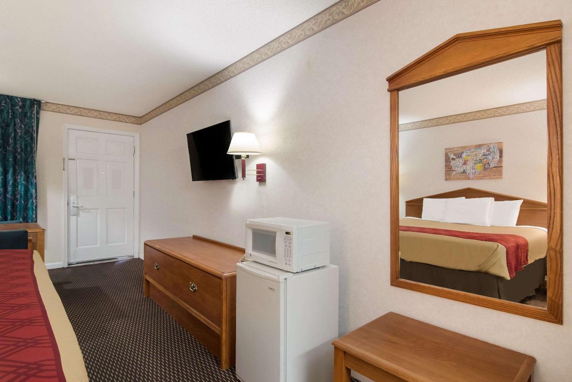 Econo Lodge Calhoun Esterno foto